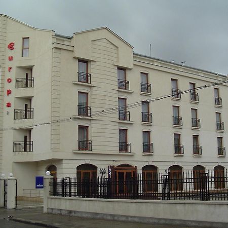 Hotel Europa Ploieşti Extérieur photo