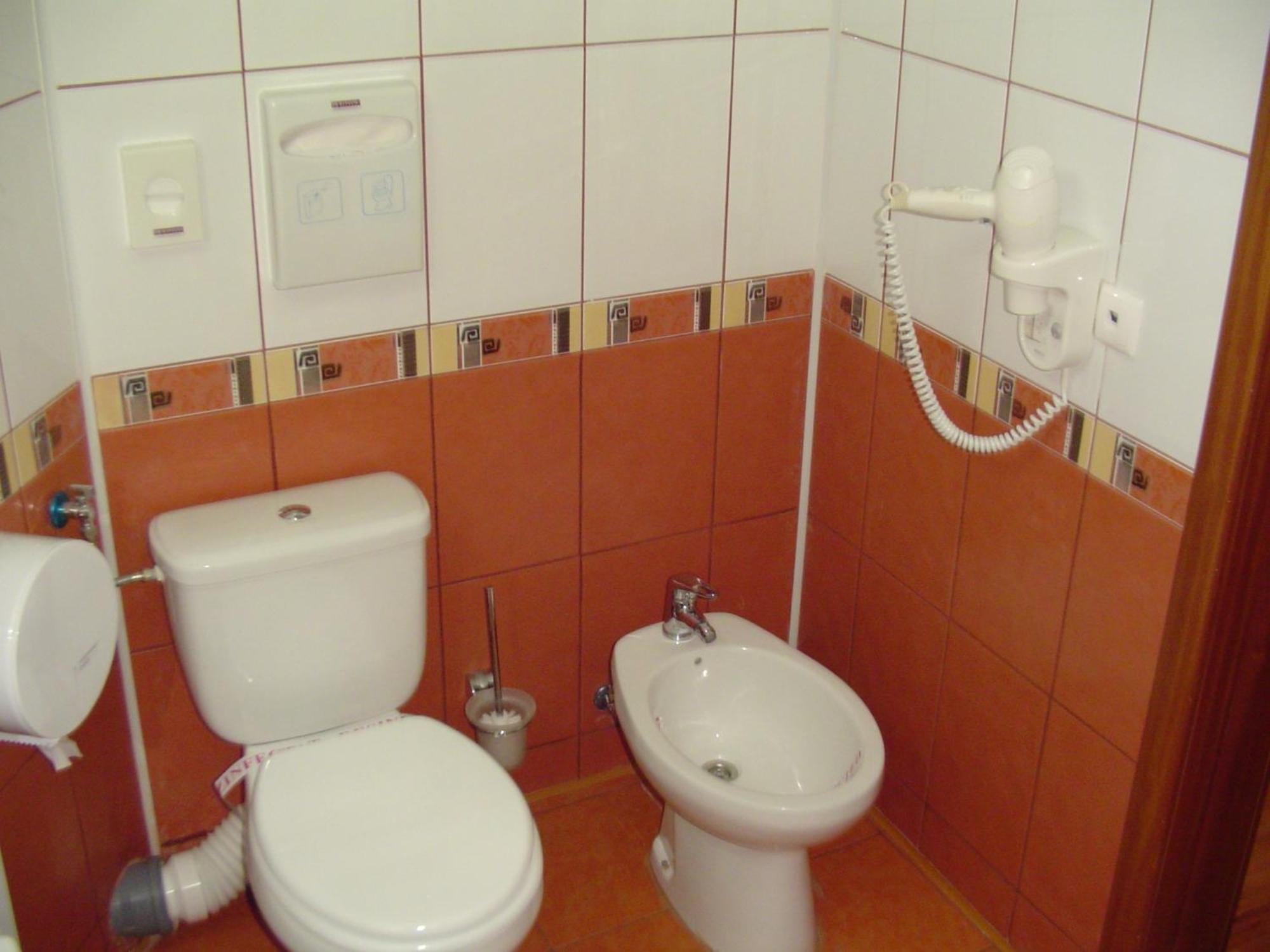Hotel Europa Ploieşti Extérieur photo