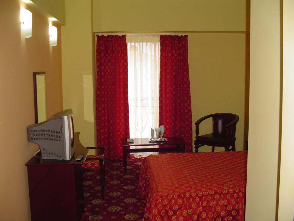 Hotel Europa Ploieşti Chambre photo