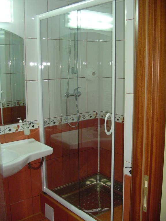 Hotel Europa Ploieşti Chambre photo